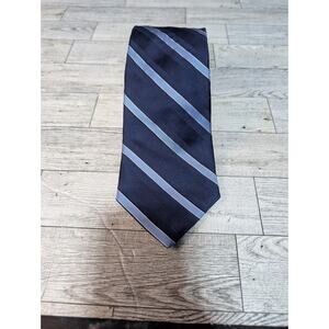 Tommy Hilfiger Men’s Necktie Silk Blue Colors Made In The USA 59" X 3 1/2"